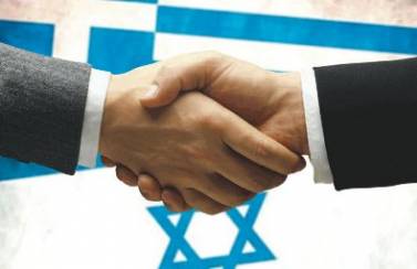 israel_greece_handshake%20(1)_0