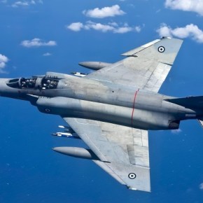 Περιπέτεια στον αέρα για F – 4 Phantom – Αναγκαστική προσγείωση στην&nbsp;Καλαμάτα