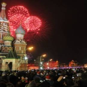 Ο Β. Πούτιν στην Κόκκινη Πλατεία για τους πανηγυρισμούς της ένταξης της&nbsp;Κριμαίας