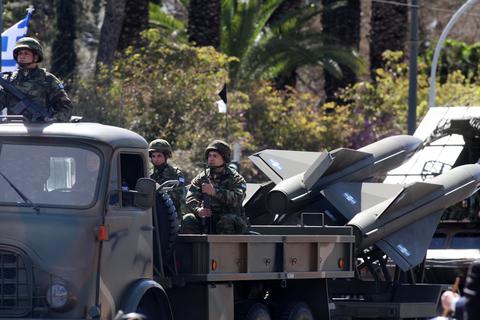 Óôñáôéùôéêç Ðáñåëáóç 25çò ÌáñôéïõÖùôï/×áñçò Ãêéêáò