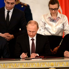 Υπεγράφη η συνθήκη ένωσης της Κριμαίας με τη&nbsp;Ρωσία