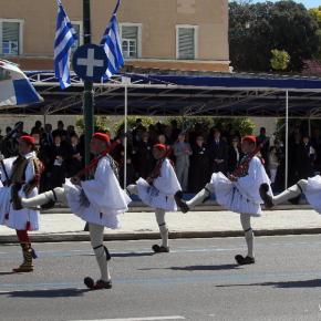 Στην Ελλάδα (κάποιοι) τους βρίζουμε αλλά στην Κίνα τους λατρεύουν&nbsp;!