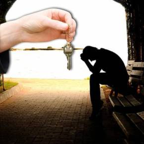 Τσουνάμι εξώσεων – Στο δρόμο οι Έλληνες για λίγα&nbsp;ευρώ