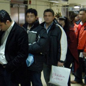 Ρομά, Πακιστανοί και Αλβανοί σπεύδουν για το κοινωνικό&nbsp;μέρισμα!