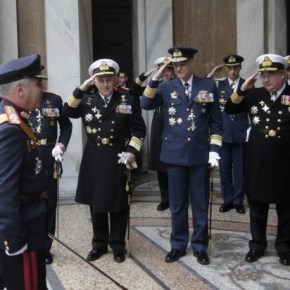 Ποιο βιβλίο του Α/ΓΕΕΘΑ θα γίνει μπεστ σέλερ! Αρκεί να αποφασίσει να το&nbsp;γράψει