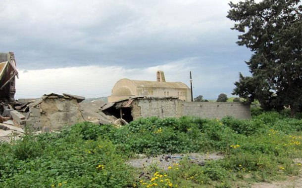 ekklisia-pou-metatrapike-se-ornithotrofeio