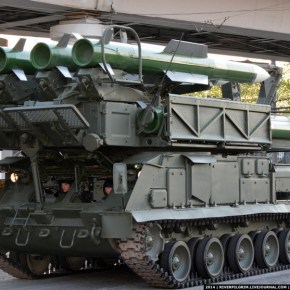 Εντυπωσιακή πρόβα επίδειξης δύναμης στους δρόμους της Μόσχας&nbsp;(Vid)