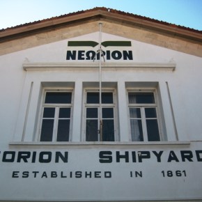 Ο Θεοχάρης κλείνει το Νεώριο Σύρου με αίτηση κατάσχεσης προκαλώντας&nbsp;οργή