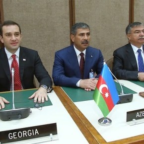 Ενδυναμώνει στρατιωτικά ο άξονας «Αζερμπαϊτζάν – Γεωργία – Τουρκία» λόγω ενεργειακών&nbsp;αγωγών