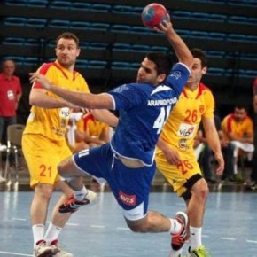 ΑΠΙΣΤΕΥΤΟ ΒΙΝΤΕΟ: Χυδαία πρόκληση από τους Σκοπιανούς στον Εθνικό μας&nbsp;Υμνο!