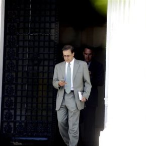 Γραμμή Ρέντσι από το Χαρδούβελη – «Ναι» στις μεταρρυθμίσεις Σημεία ομιλίας του Υπουργού Οικονομικών στο Γενικό Συμβούλιο του&nbsp;ΣΕΒ