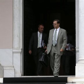 Κατατέθηκε νομοσχέδιο – σκούπα με 232 άρθρα στη Βουλή Ερχονται μειώσεις σε εφάπαξ και ειδικές διατάξεις για το «πόθεν&nbsp;έσχες»