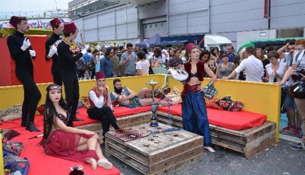 Turkish_pavillion_Paris_trade_show_2