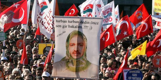 1121453_3_24eb_manifestation-de-defenseurs-de-la-laicite_81558bc1b0500b67a1bc246d6d22265e