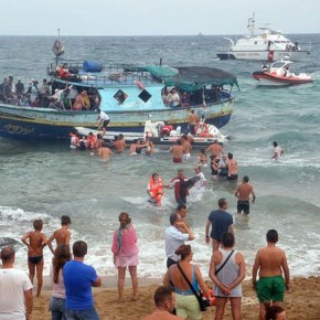 Αποβιβάζονται οι λάθρο ακόμη και στις πλάζ…Κραυγή&nbsp;απόγνωσης!
