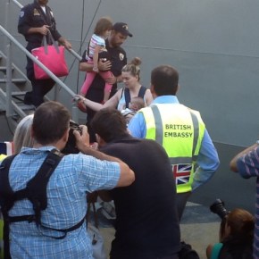 Η φρεγάτα ΣΑΛΑΜΙΣ το πλοίο της σωτηρίας «έπιασε» Πειραιά –&nbsp;ΦΩΤΟ