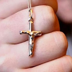 ΑΠΕΛΥΣΑΝ ΜΟΥΦΤΗ ΣΤΗΝ ΤΟΥΡΚΙΑ ΕΠΕΙΔΗ&nbsp;ΦΟΡΟΥΣΕ…ΣΤΑΥΡΟ