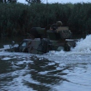 Εντυπωσιακή νυχτερινή διάβαση ποταμού στον Έβρο (ΦΩΤΟ)Από τη ΧΙΙ Μηχανοκίνητη Μεραρχία&nbsp;Πεζικού