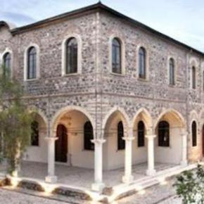 ΙΣΤΟΡΙΚΕΣ ΣΤΙΓΜΕΣ Τέλεση λειτουργίας για πρώτη φορά μετά το 1922 σε εκκλησία της&nbsp;Σμύρνης