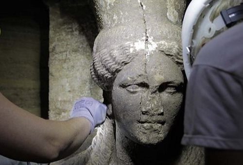 amfipolis_karyatida
