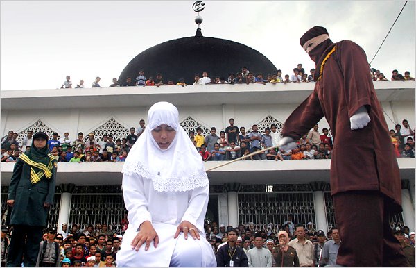 INDONESIA_-_caning_for_adultery