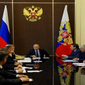 Βράζει η Μόσχα κατά του Ε.Βενιζέλου – Δήλωση του στρατιωτικού διοικητή του Κρεμλίνου εναντίον του ΠΩΣ ΜΑΤΑΙΩΘΗΚΑΝ ΟΙ ΠΡΟΣΠΑΘΕΙΕΣ ΧΑΛΑΡΩΣΗΣ ΤΟΥ ΕΜΠΑΡΓΚΟ ΓΙΑ ΤΑ ΕΛΛΗΝΙΚΑ ΑΓΡΟΤΙΚA&nbsp;ΠΡΟΪΟΝΤΑ