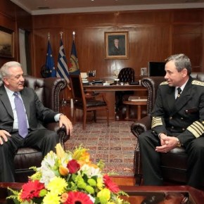 Συνάντηση ΥΕΘΑ Δημήτρη Αβραμόπουλου με τον Αρχηγό Ενόπλων Δυνάμεων της Βουλγαρίας&nbsp;.Φωτογραφίες