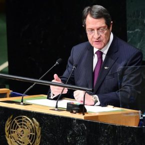 Ο Ν. Αναστασιάδης παντά στον Νταβούτογλου από τις Βρυξέλλες Με γραπτή δήλωσή του κάνει λόγο για αποδόμηση της προσπάθειας λύσης στο&nbsp;κυπριακό