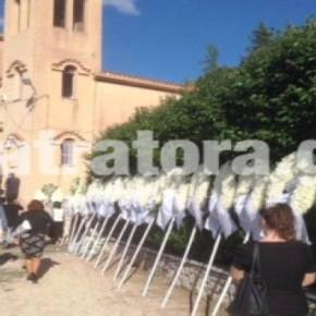 Πάτρα: Ράγισαν και οι πέτρες στην κηδεία του 19χρονου οπλίτη (εικόνες-βίντεο)