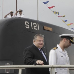 Ο Βενιζέλος και το μεγάλο ερώτημα για την αυριανή καθέλκυση του υ/β&nbsp;ΩΚΕΑΝΟΣ