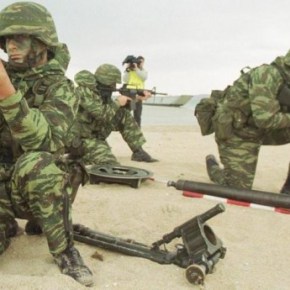 «Το δικό μας αντίο»! Οι πεζοναύτες αποχαιρετούν τους τρεις συναδέλφους&nbsp;τους