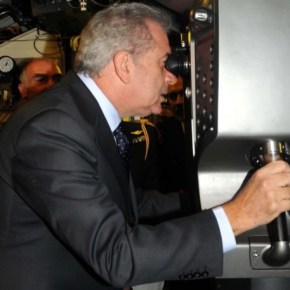 Παρθενικό ταξίδι του ΠΙΠΙΝΟΥ με κυβερνήτη τον Αβραμόπουλο – Για που&nbsp;«ταξιδεύει»;