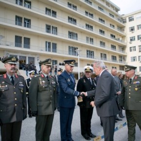 Τι είπε για τον κάθε Αρχηγό ο Αβραμόπουλος – «Αποχαιρετισμός» που θύμιζε&nbsp;κρίσεις