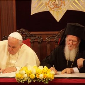 Με την υπογραφή κοινής δήλωσης, ολοκληρώθηκε η επίσκεψη του Πάπα στο&nbsp;Φανάρι