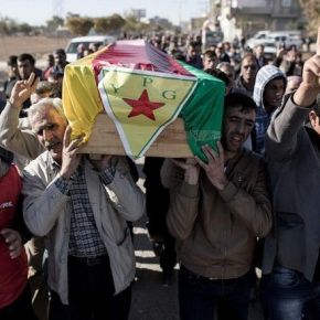 Έλληνας φωτορεπόρτερ καταγράφει το δράμα των Κούρδων του&nbsp;Κομπάνι