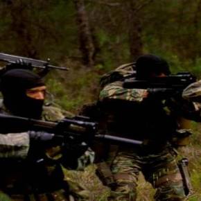 Ολονύκτιες «μάχες» Ελλαδιτών αλεξιπτωτιστών και Κύπριων καταδρομέων στο αεροδρόμιο της&nbsp;Λάρνακας