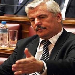 ΤΟΝ ΚΑΘΙΖΟΥΝ ΣΤΟ «ΣΚΑΜΝΙ» ΓΙΑ ΤΕΣΣΕΡΙΣ ΥΠΟΘΕΣΕΙΣ Ήραν την βουλευτική ασυλία του Μ.Ταμήλου μόλις μίλησε για ΝΑΤΟ και&nbsp;Ν.Δένδια