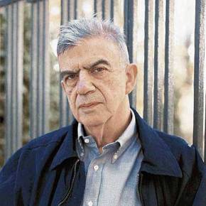 Βρέθηκε νεκρός ο πασίγνωστος συγγραφέας Μένης Κουμανταρέας – Είχε πολλαπλά χτυπήματα στο&nbsp;πρόσωπο