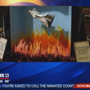 ΣΤΟ ΚΑΠΙΤΟΛΙΟ ΤΗΣ ΦΛΩΡΙΔΑΣ ΟΘΟΝΗ ΘΑ ΠΡΟΒΑΛΕΙ ΣΑΤΑΝΙΣΤΙΚΑ ΜΗΝΥΜΑΤΑ ΔΙΠΛΑ ΑΠΟ ΤΙΣ ΧΡΙΣΤΟΥΓΕΝΝΙΑΤΙΚΕΣ ΦΑΤΝΕΣ