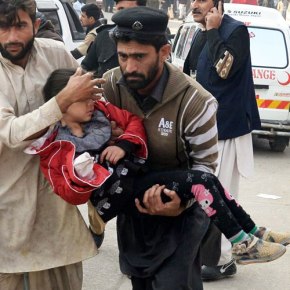 ΕΠΙΘΕΣΗ ΤΑΛΙΜΠΑΝ:130 ΝΕΚΡΟΙ ΣΕ ΣΧΟΛΕΙΟ ΠΑΙΔΙΩΝ ΣΤΡΑΤΙΩΤΙΚΩΝ ΣΤΟ&nbsp;ΠΑΚΙΣΤΑΝ