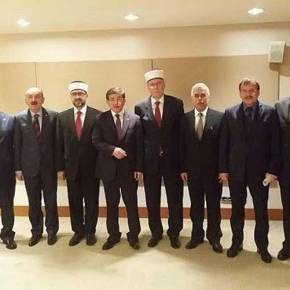 “Ήρθε το βουνό στον Μωάμεθ”: Οι ψευτομουφτήδες κατέβηκαν Αθήνα για να πάρουν “γραμμή” από τον&nbsp;Νταβούτογλου