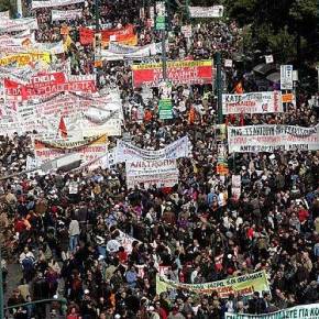 Η Ελλάδα είναι στο χείλος της&nbsp;καταστροφής