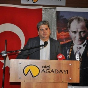 Ξεκίνησε η… σφαγή για χάρη των «αγαπημένων» μουσουλμάνων… Οι τούρκοι Ζεϊμπέκ, Καραγιουσούφ κατά του Ευρωβουλευτή Γλέζου… Αλέξη δεν έχεις να πεις&nbsp;κάτι;