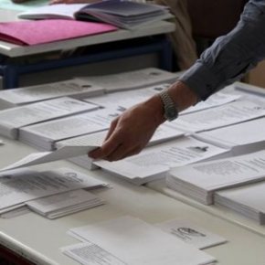 Στις κάλπες για την ανάδειξη νέας κυβέρνησης Κρίσιμη εκλογική&nbsp;αναμέτρηση