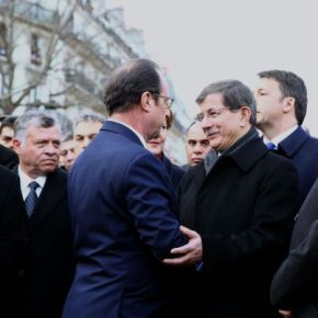 Άρθρο-κόλαφος του TIME για τον Αχμέτ Νταβούτογλου /&nbsp;Παρίσι