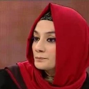 «ΤΟΥΡΚΑΛΑ» ΣΥΓΓΡΑΦΕΑΣ, EŞRA ELÖ : «ΠΟΤΕ ΔΕΝ ΕΝΟΙΩΣΑ ΟΤΙ ΕΙΜΑΙ&nbsp;ΤΟΥΡΚΑΛΑ»