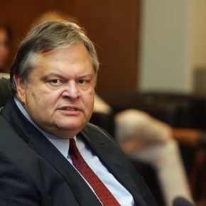 Απαλλάσσει το ΠΑΣΟΚ από την παρουσία του – Κύμα ανακούφισης στη δημοκρατική&nbsp;παράταξη