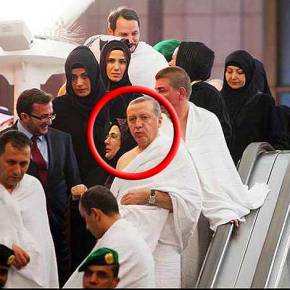 ΦΩΤΟ/O EΡΝΤΟΓΑΝ ΠΗΓΕ ΠΡΟΣΚΥΝΗΜΑ ΣΤΗ ΜΕΚΚΑ ΜΕΣΑ ΣΤΗ ΝΥΧΤΑ……Η&nbsp;ΑΠΟΘΕΩΣΗ…….