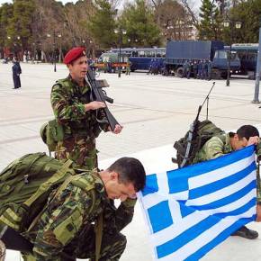 Γονατίζουν εμπρός στο Γέρο του Μοριά …Τα στελέχη των Ενόπλων Δυνάμεων!&nbsp;(φώτο)
