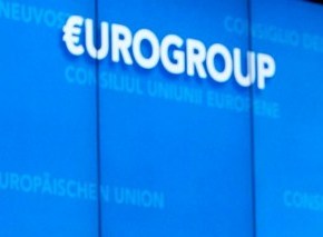 ΠΛΑΣΤΕΣ ΕΝΤΟΛΕΣ ΚΑΙ ΕΠΙΘΕΣΕΙΣ ΑΠΟΔΟΜΗΣΗΣ ΑΠΟ ΝΤΑΪΣΕΝΜΠΛΟΥΜ, ΓΙΟΥΝΚΕΡ ΚΑΙ ΣΟΪΜΠΛΕ Πραξικόπημα κατά της νόμιμης κυβέρνησης της χώρας από παρακράτος και Βρυξέλλες και στο βάθος … εκλογές τον&nbsp;Απρίλιο!